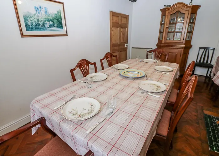 Holiday home Ivy Leyburn